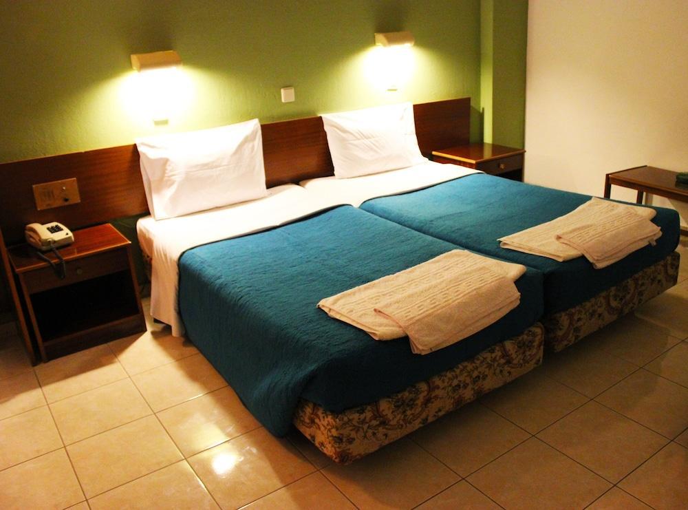 Achousa Hotel ファリラキ エクステリア 写真
