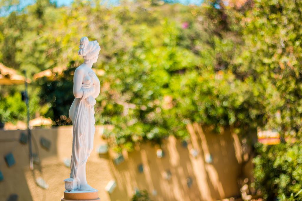 Achousa Hotel ファリラキ エクステリア 写真